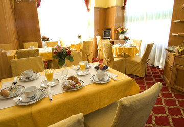 Hotel Cinque Giornate Milán